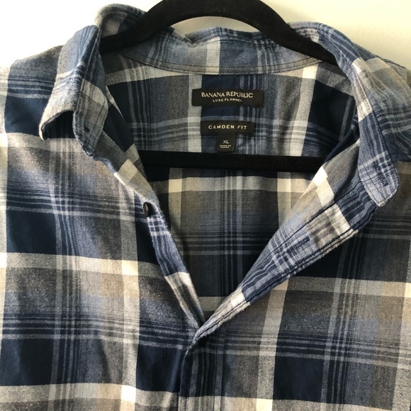 Men’s Banana republic button down - Picture 3 of 4